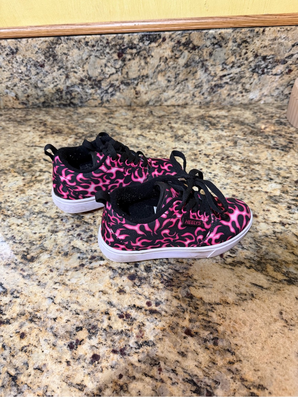 Heelys Kids Black Sneakers with Pink Flame Print